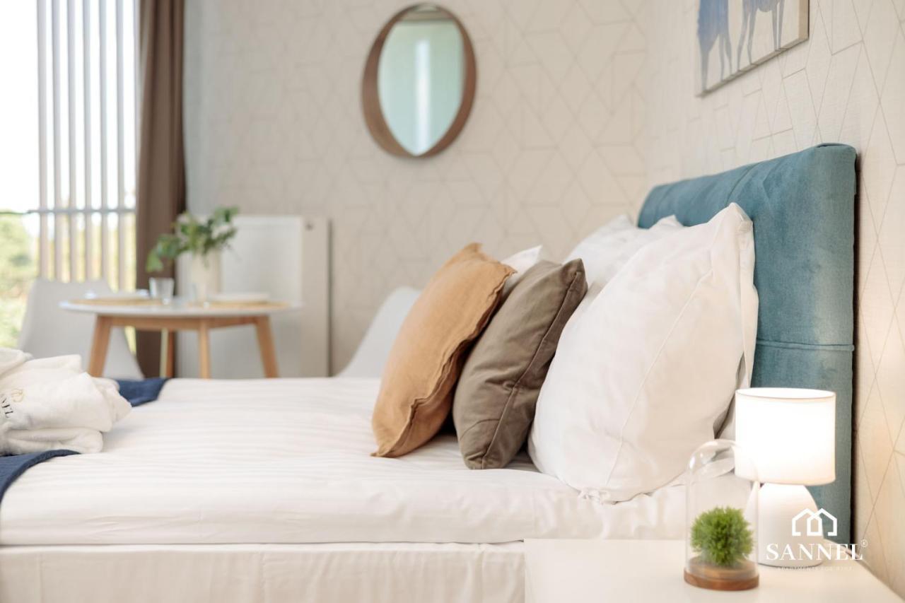 Apartament Horizon Z Dostepem Do Basenow,Strefy Saun,Jacuzzi- Pinea Apartments Pobierowo-Sannel Apartments For Rent Buitenkant foto